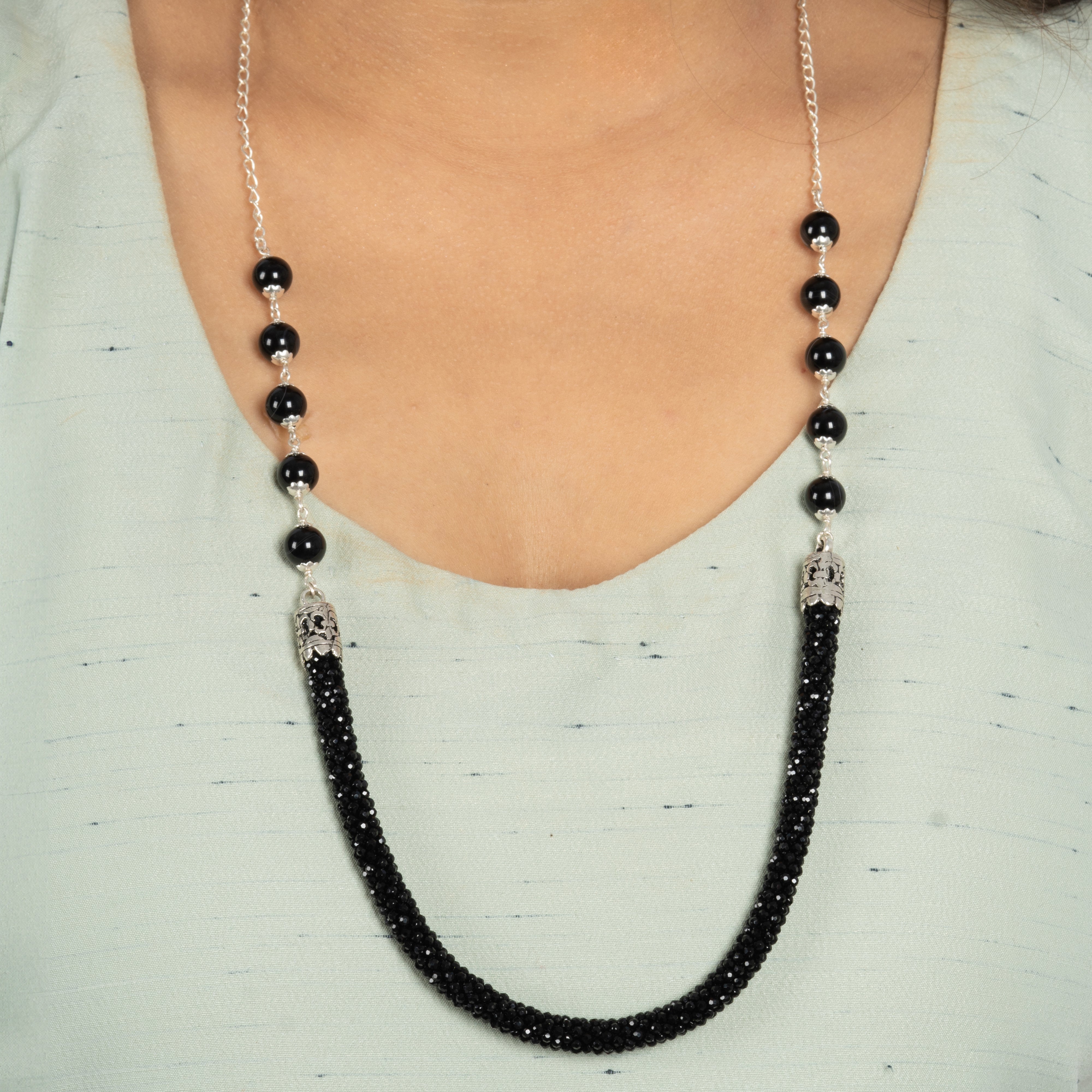 Classical Onyx Rope Necklace