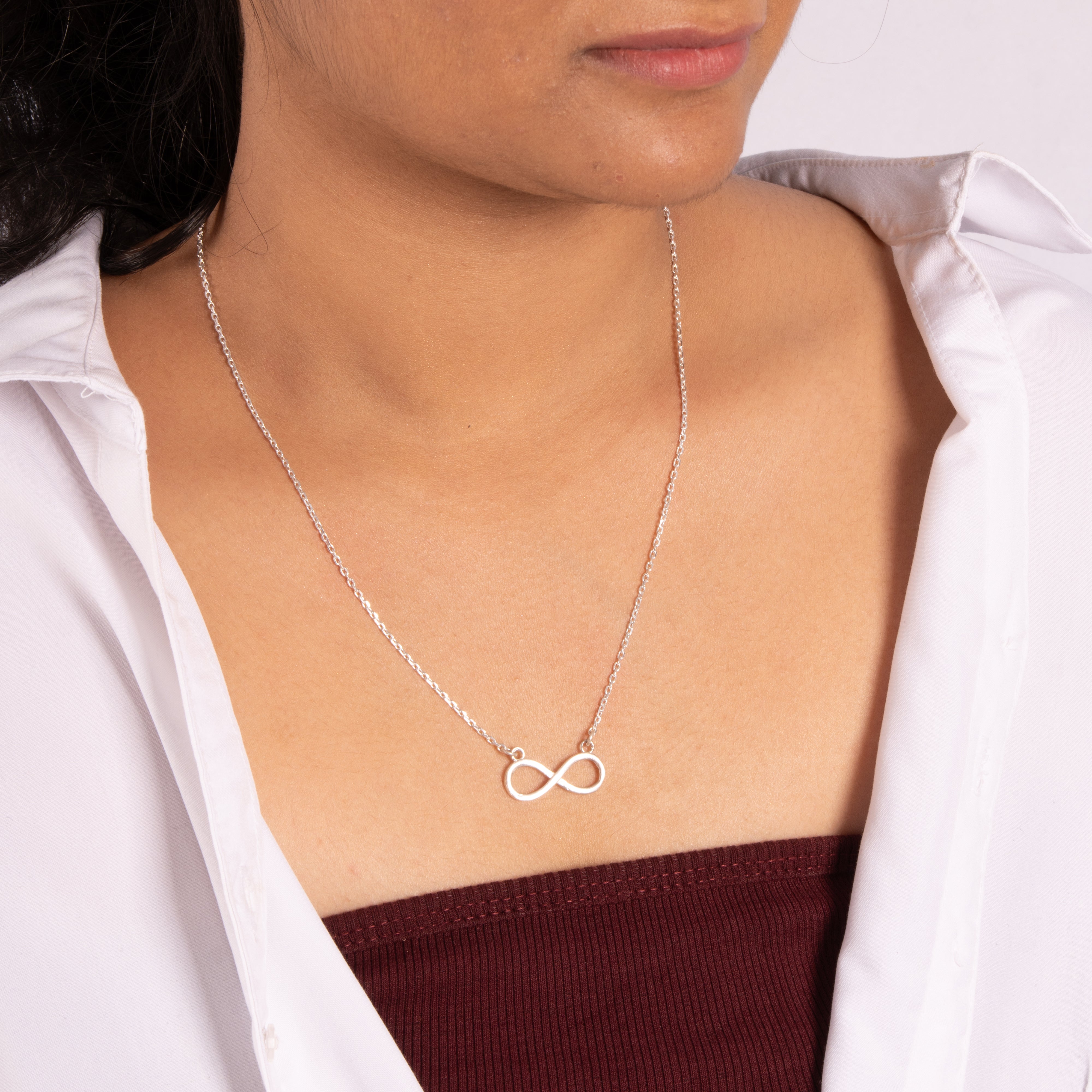 Anantika Infinity Pendant chain