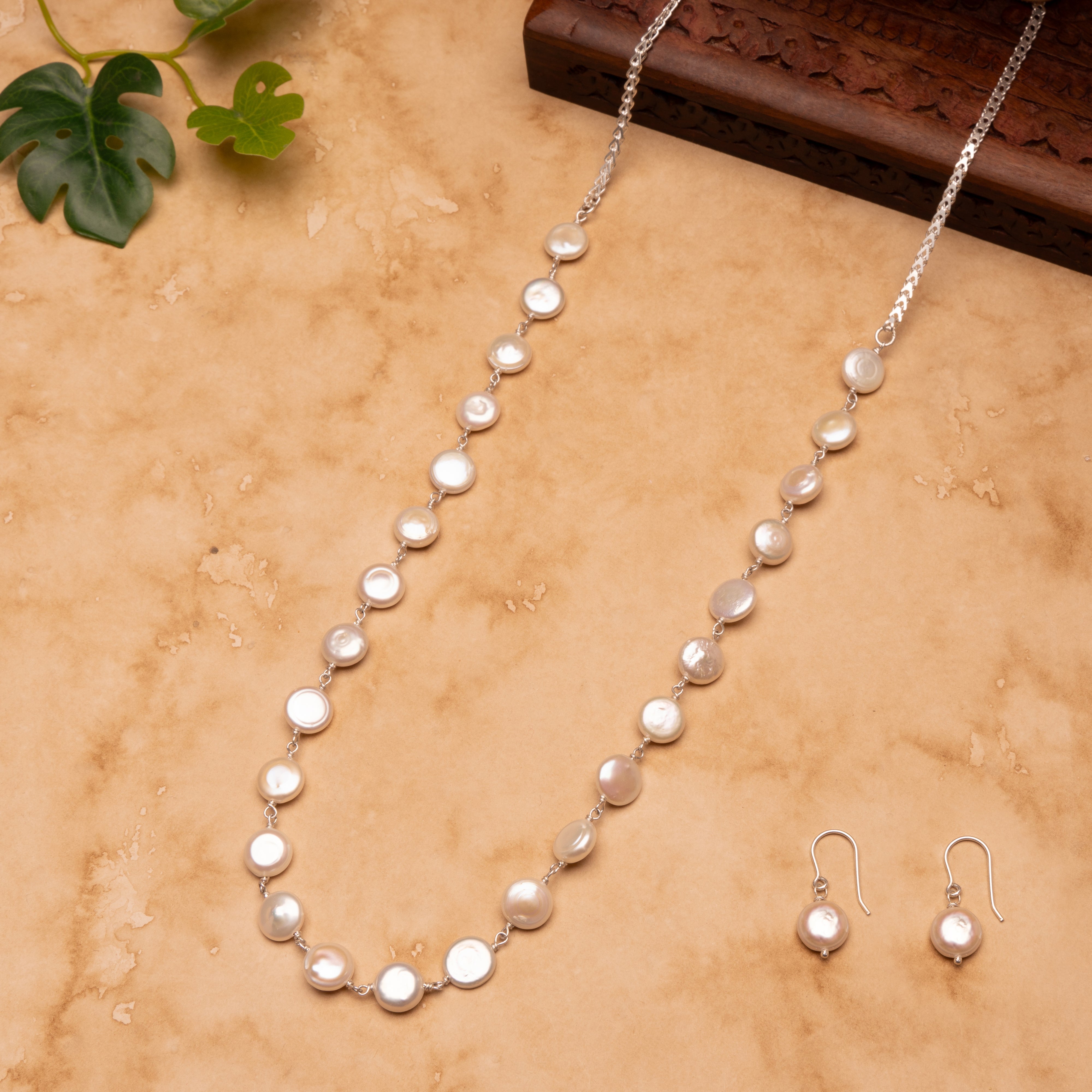 Fresh Water Button Pearls Necklace Set