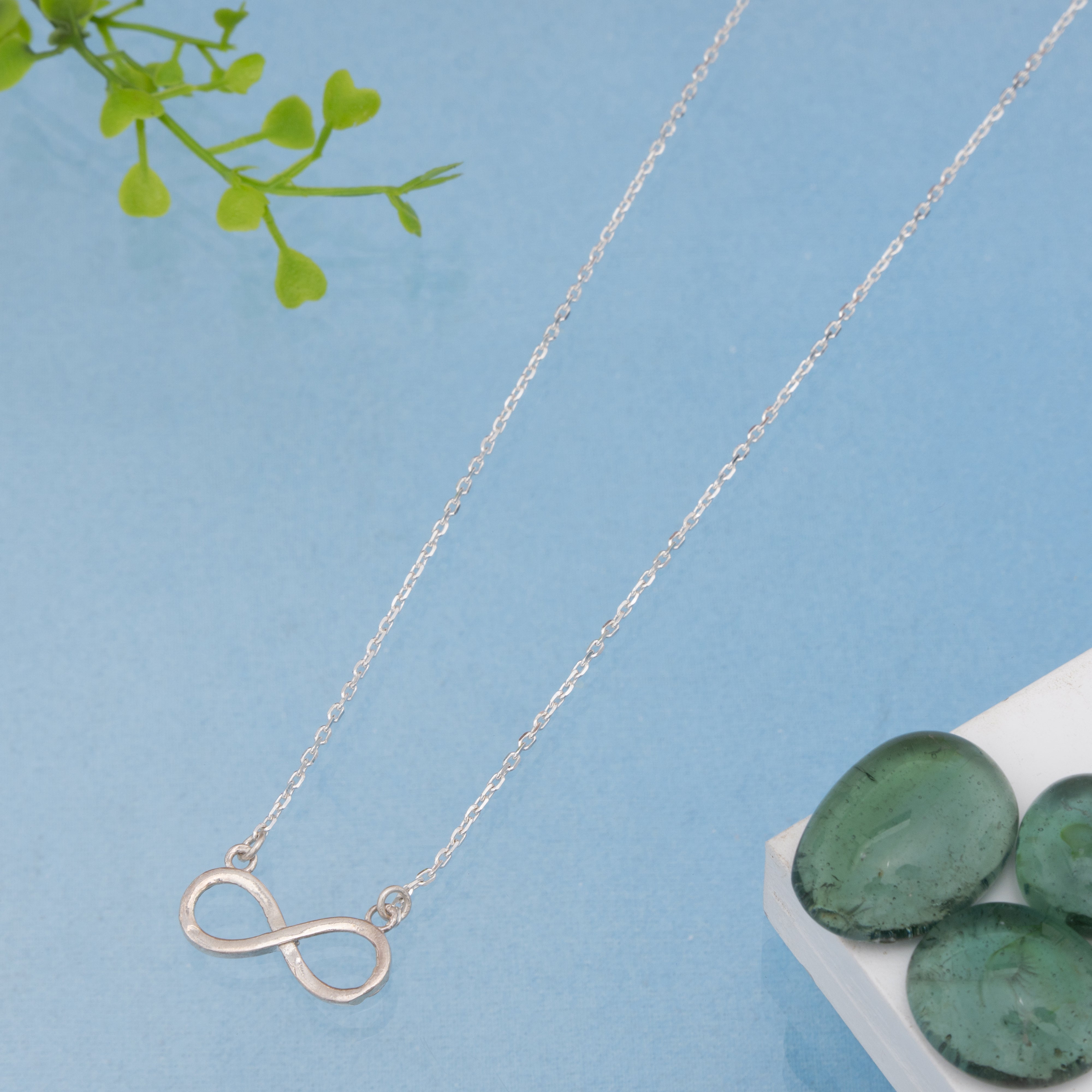 Anantika Infinity Pendant chain