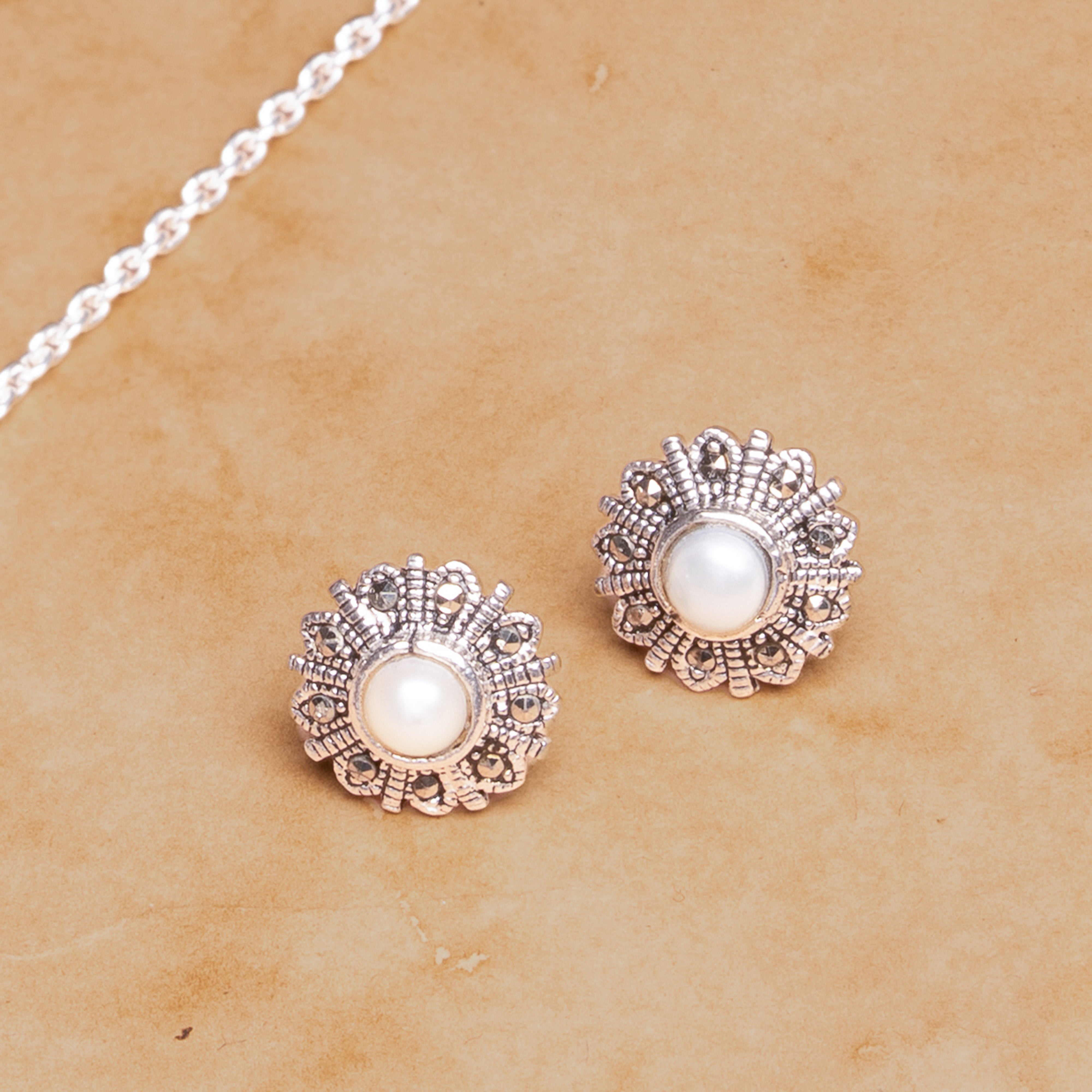 Pearl Pendant and Earrings 2
